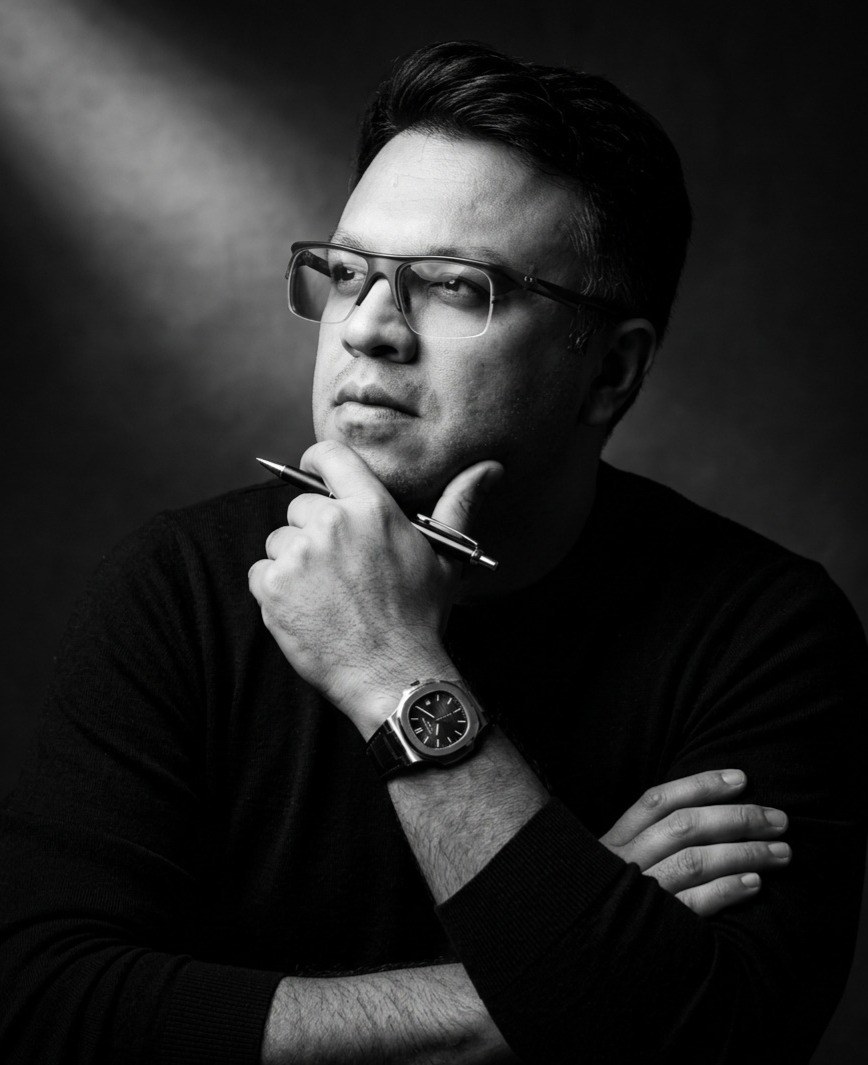 Dr. Sanjay Tolani author portrait